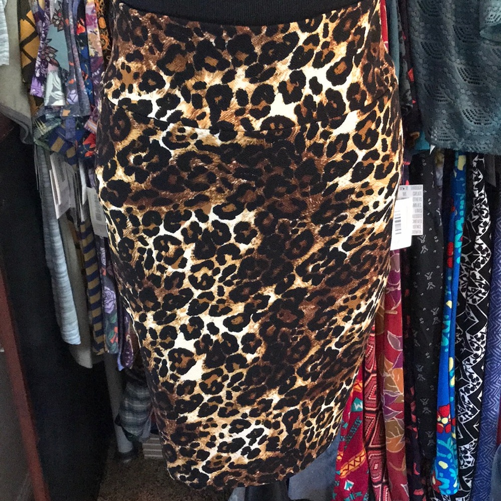 LuLaRoe Cassie leopard